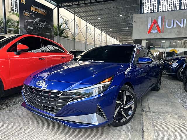 2021 Hyundai Elantra Limited usado en venta por UNIAUTO
