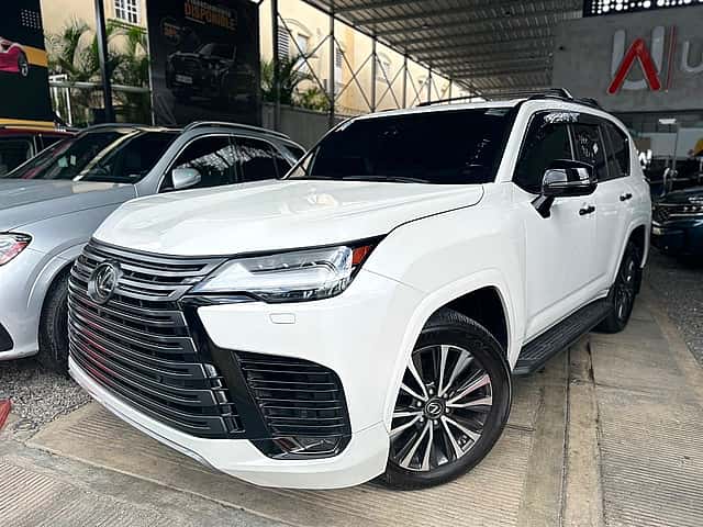 2023 Lexus LX 600 Premium usado en venta por UNIAUTO