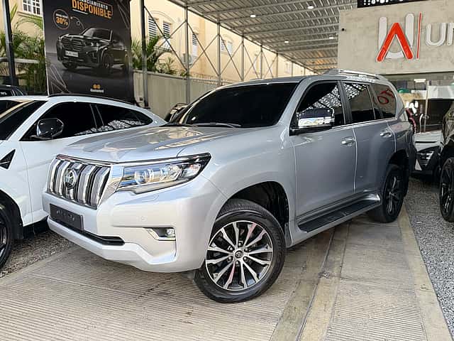 2024 Toyota Land Cruiser Prado VXL usado en venta por UNIAUTO