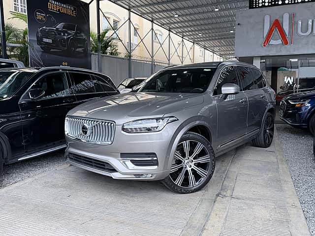 2022 Volvo XC90 Inscription B6 usado en venta por UNIAUTO