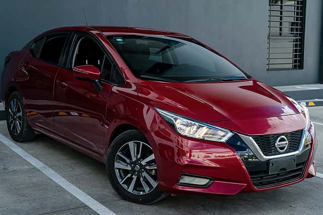 2022 Nissan Versa SV usado en venta por SIGNATURE AUTOS SANTIAGO