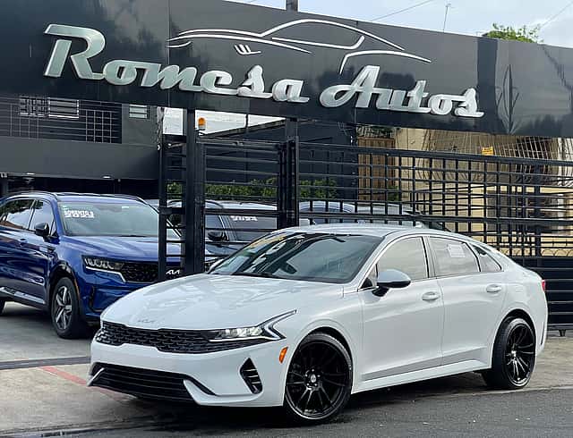2022 Kia K-5 usado en venta por ROMESA AUTOS