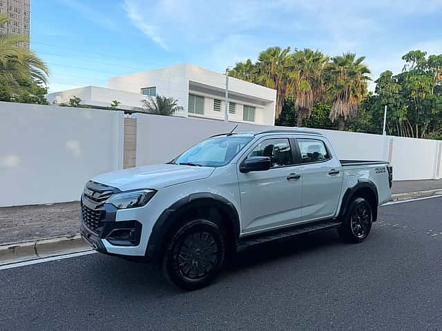 2027 Isuzu DMAX LSE nuevo en venta por E. Francisco Rodrigues Auto Import