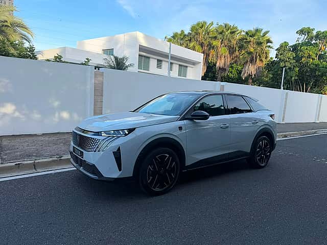 2027 Peugeot 3008 GT Line nuevo en venta por E. Francisco Rodrigues Auto Import