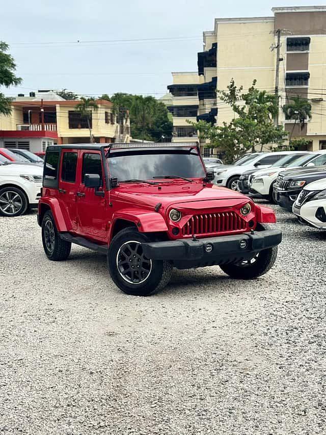 2015 Jeep Wrangler Sahara Unlimited usado en venta por FADIR AUTO GROUP 