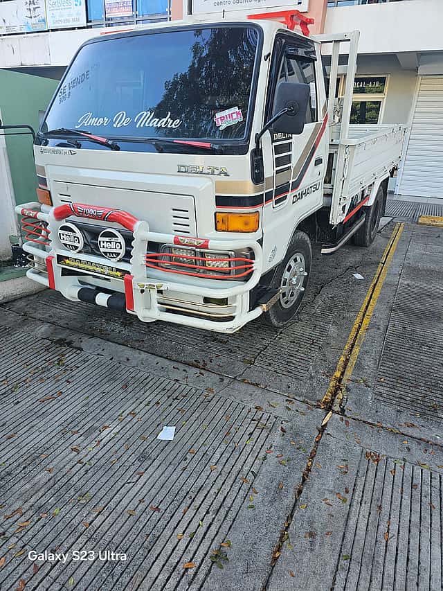 1999 Daihatsu Delta Cama Corta usado en venta por YAG AUTO SALES