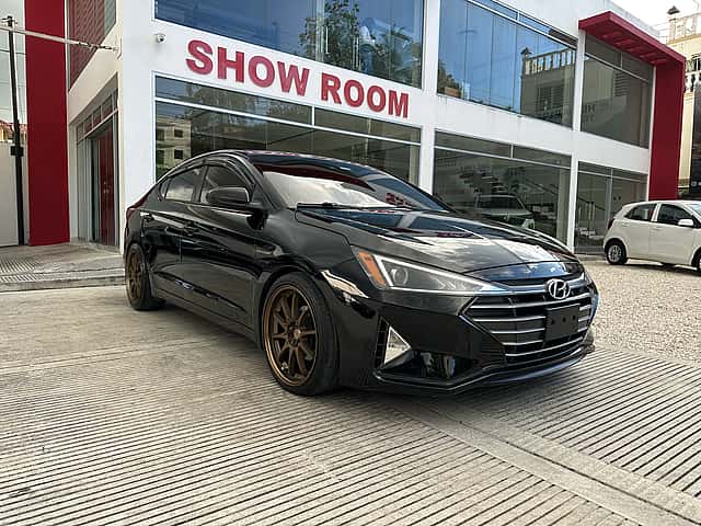 2020 Hyundai Elantra SEL usado en venta por Chalas Auto Gallery
