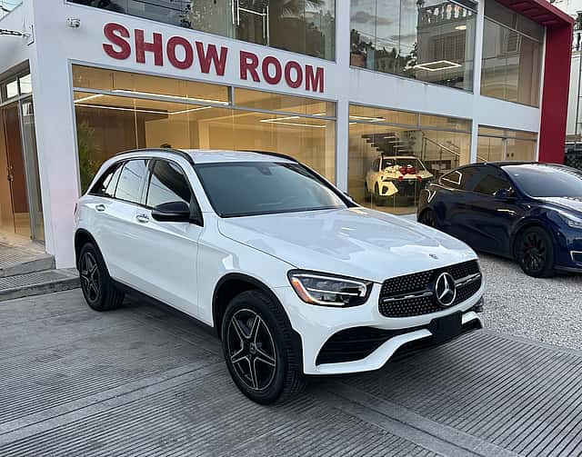 2020 Mercedes Benz GLC 300 AMG usado en venta por Chalas Auto Gallery