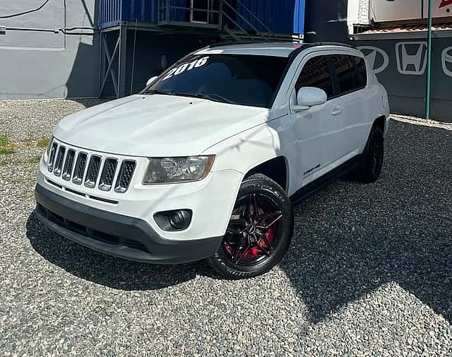 2016 Jeep Compass usado en venta por Flocemar auto import