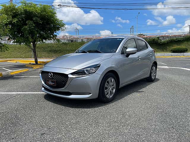 2020 Mazda 2 usado en venta por Mena Dominguez Motors