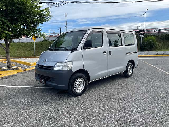 2020 Toyota Lite-Ace usado en venta por Mena Dominguez Motors