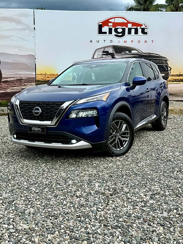 2023 Nissan Rogue SV usado en venta por Light Auto Import