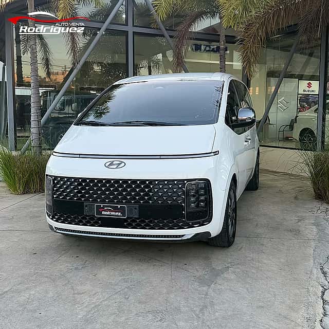 2022 Hyundai Staria usado en venta por Rodríguez Internacional Autoventa