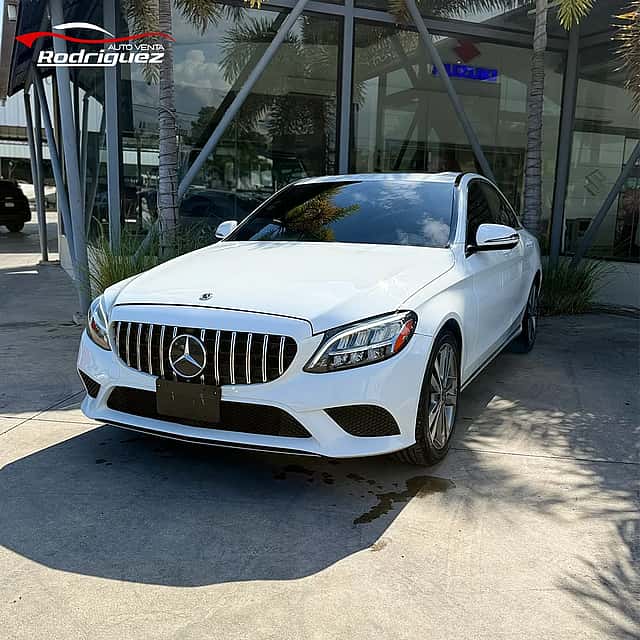 2019 Mercedes Benz C 300 usado en venta por Rodríguez Internacional Autoventa