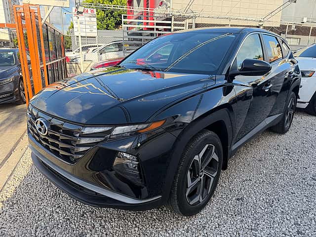 2023 Hyundai Tucson SE usado en venta por AV AUTO IMPORT