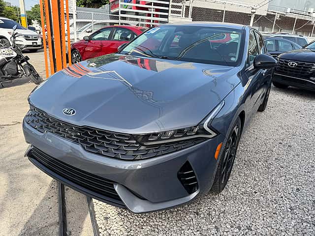 2021 Kia K-5 Deluxe usado en venta por AV AUTO IMPORT
