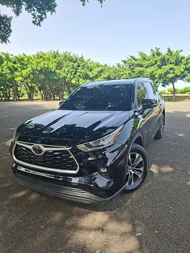 2020 Toyota Highlander XLE usado en venta por Tany Autos