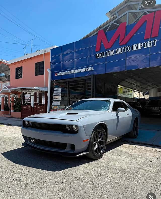 2020 Dodge Challenger SXT usado en venta por Molina Auto Import