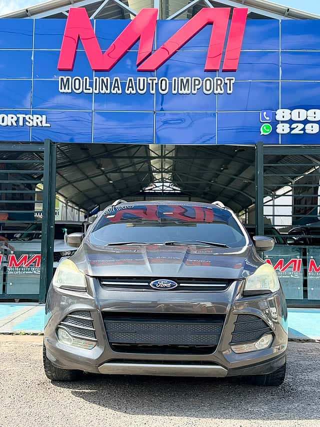 2015 Ford Escape SE usado en venta por Molina Auto Import