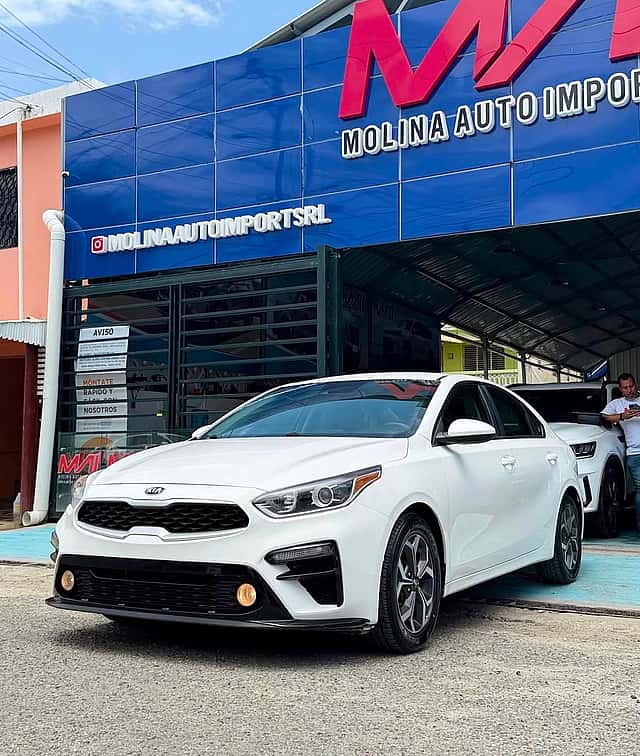 2020 Kia Forte LXS usado en venta por Molina Auto Import