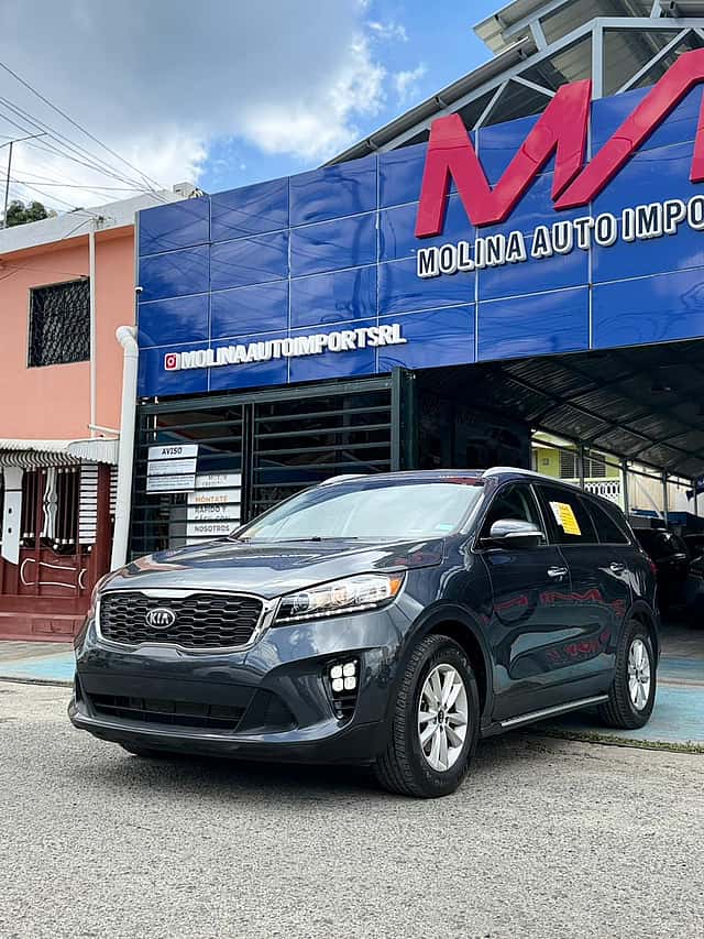 2020 Kia Sorento LX usado en venta por Molina Auto Import