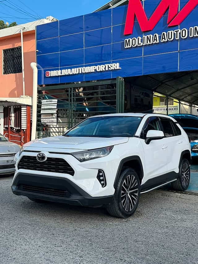 2022 Toyota RAV4 LE usado en venta por Molina Auto Import