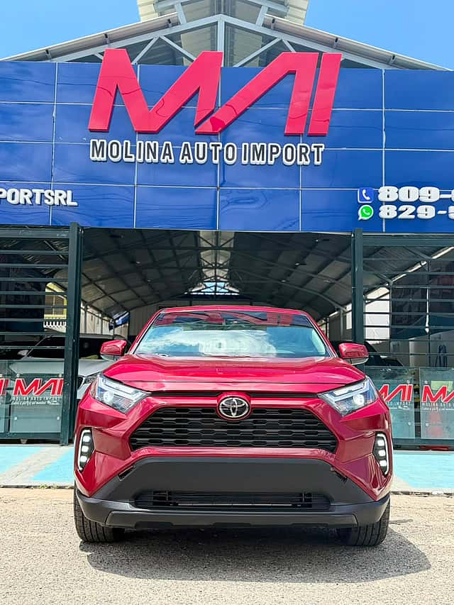 2025 Toyota RAV4 LE usado en venta por Molina Auto Import