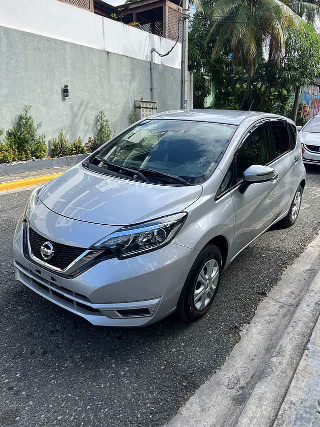 2017 Nissan Note SV usado en venta por Afimosa Motors