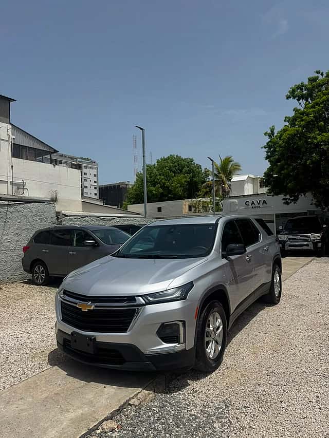 2022 Chevrolet Traverse LS usado en venta por Cava Auto Dealer