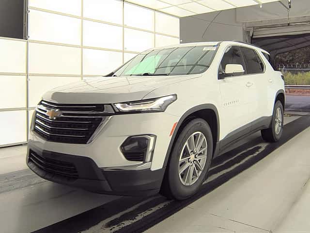 2023 Chevrolet Traverse LT usado en venta por Cava Auto Dealer