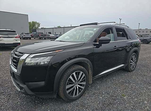 2022 Nissan Pathfinder Platinum usado en venta por Cava Auto Dealer