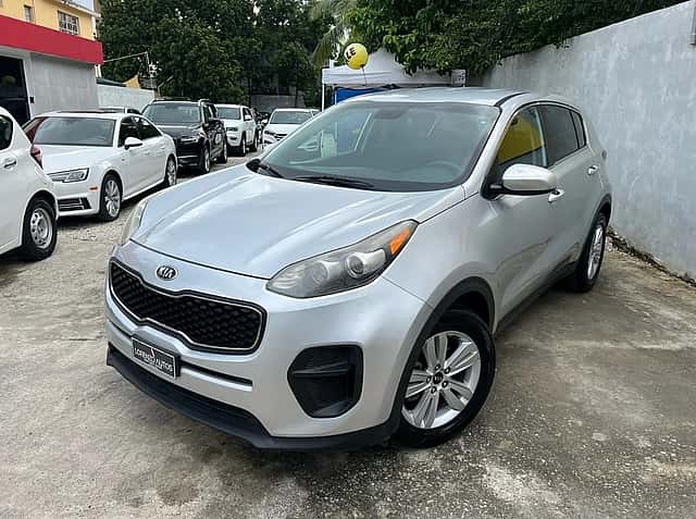 2018 Kia Sportage LX usado en venta por LORENZO AUTOS