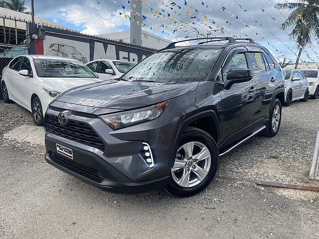 2021 Toyota RAV4 LE usado en venta por MERAN SOLUCIONES AUTO IMPORT