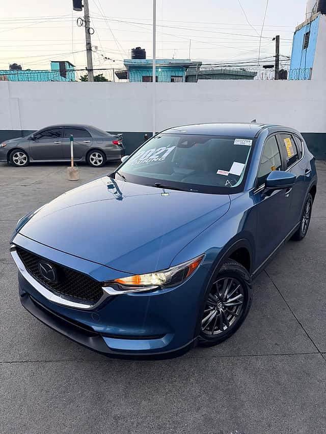 2021 Mazda CX-5 Touring usado en venta por Inversiones los Olivos Auto Import