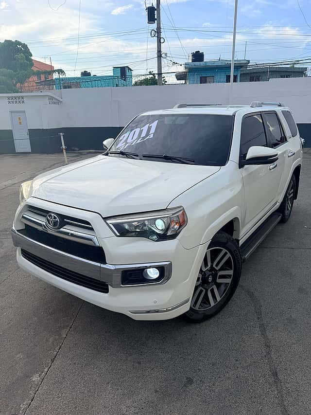 2011 Toyota 4 Runner SR5 usado en venta por Inversiones los Olivos Auto Import