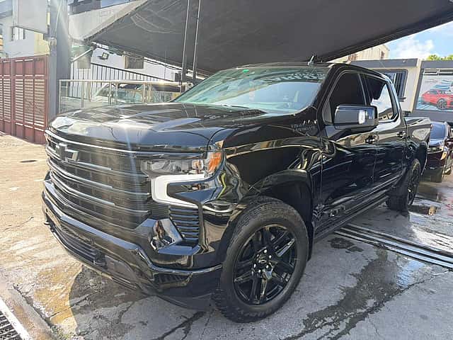 2024 Chevrolet Silverado High Country usado en venta por Carlos Rosa Auto Import