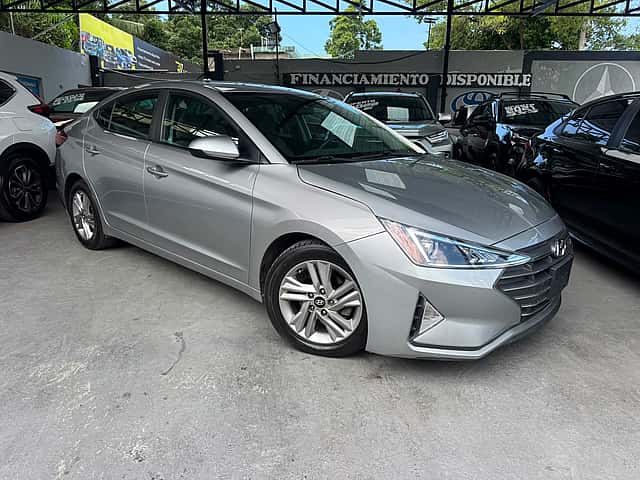 2020 Hyundai Elantra SEL, Value Edition & Limited usado en venta por Carlos Rosa Auto Import