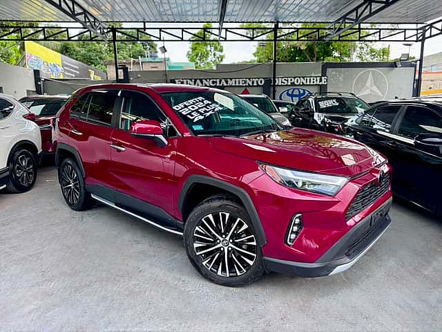 2024 Toyota RAV4 LE PLUS usado en venta por Carlos Rosa Auto Import