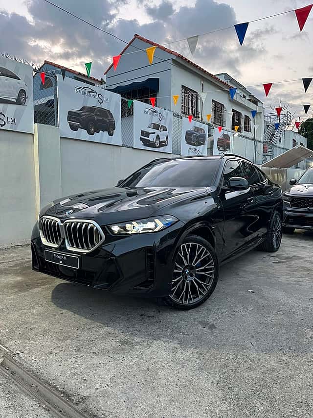 2024 BMW X6 xDrive40i usado en venta por Inversiones LM Ynfante