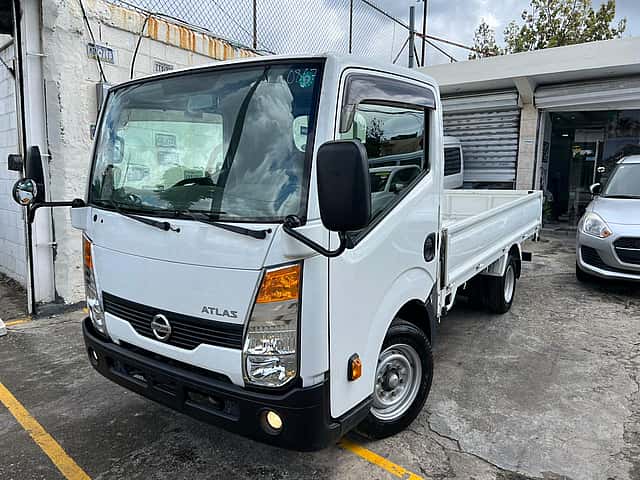 2020 Nissan ATLAS usado en venta por FERSO AUTOS