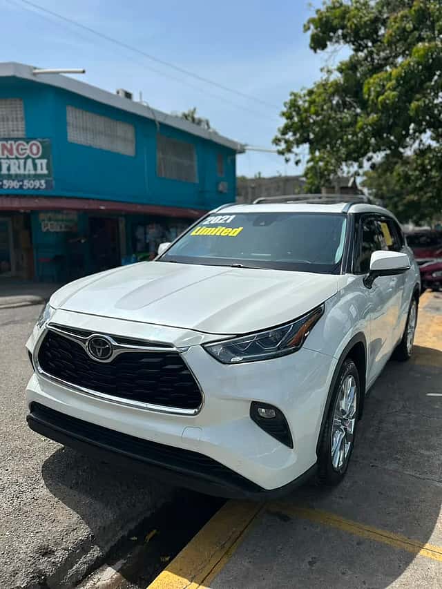 2021 Toyota Highlander Limited usado en venta por D' PAPAMO AUTO IMPORT