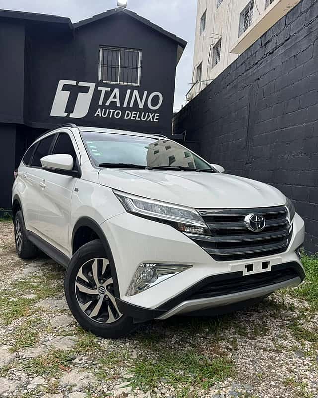 2024 Toyota Rush usado en venta por Taino Auto Deluxe