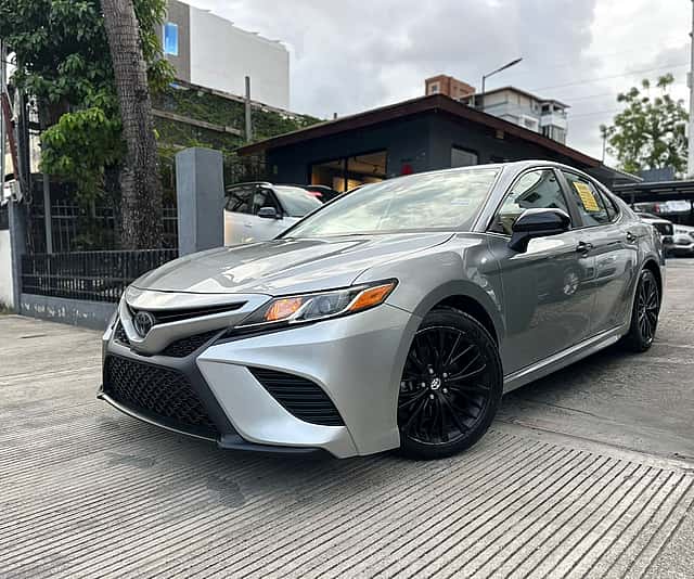 2020 Toyota Camry SE Nightshade usado en venta por Comboy Auto Import