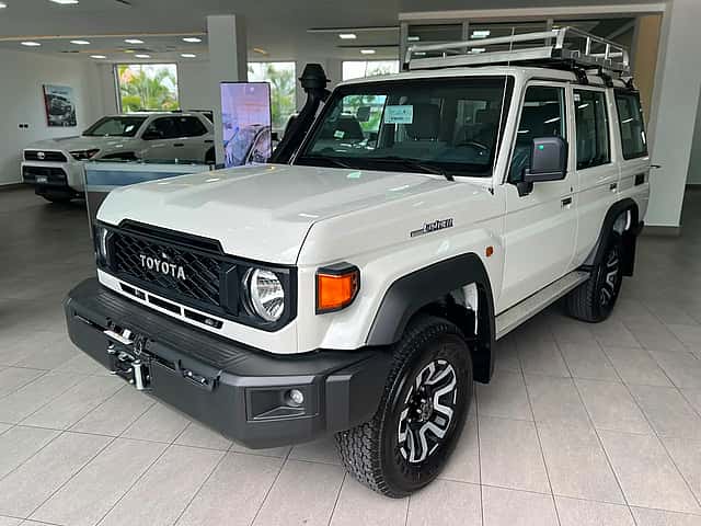 2027 Toyota Land Cruiser LX Serie 70 nuevo en venta por Erick Lopez
