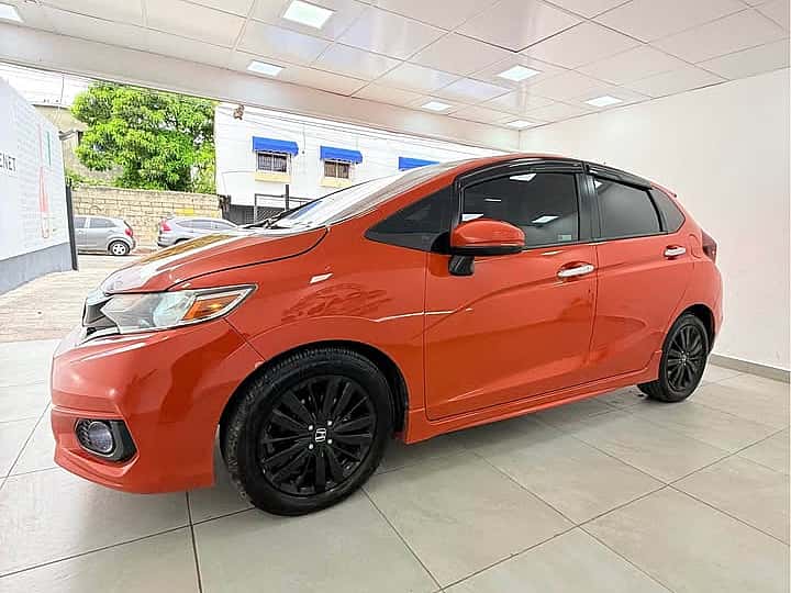 2019 Honda Fit Sport usado en venta por Car's And Home's On Sale Chos