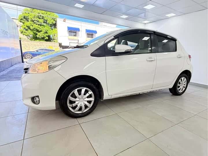 2012 Toyota VITZ GR Sport usado en venta por Car's And Home's On Sale Chos