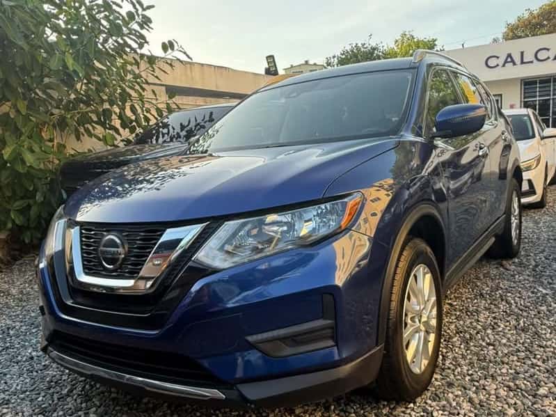 2020 Nissan Rogue SV usado en venta por Calcaño Motors