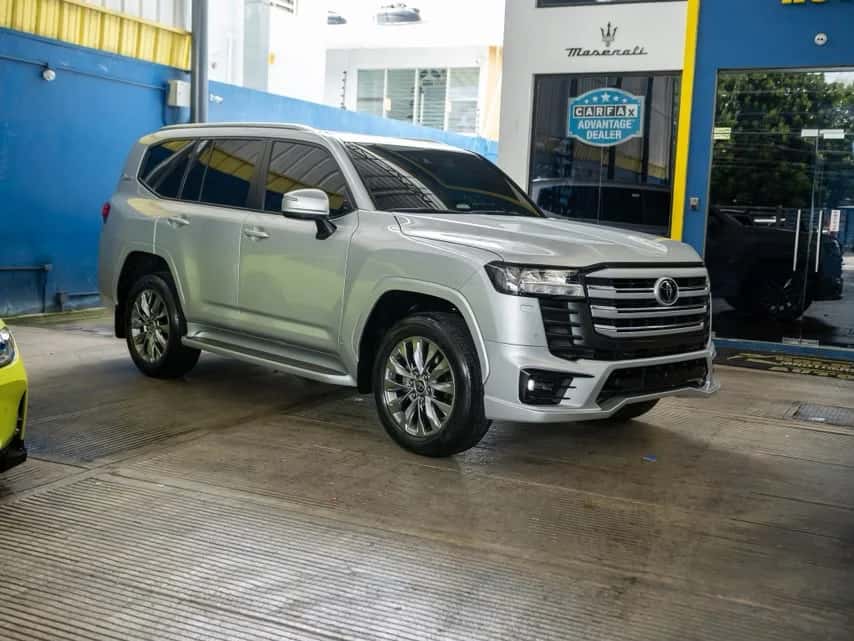 2022 Toyota Land Cruiser 300 GXR usado en venta por Golds Brothers Auto