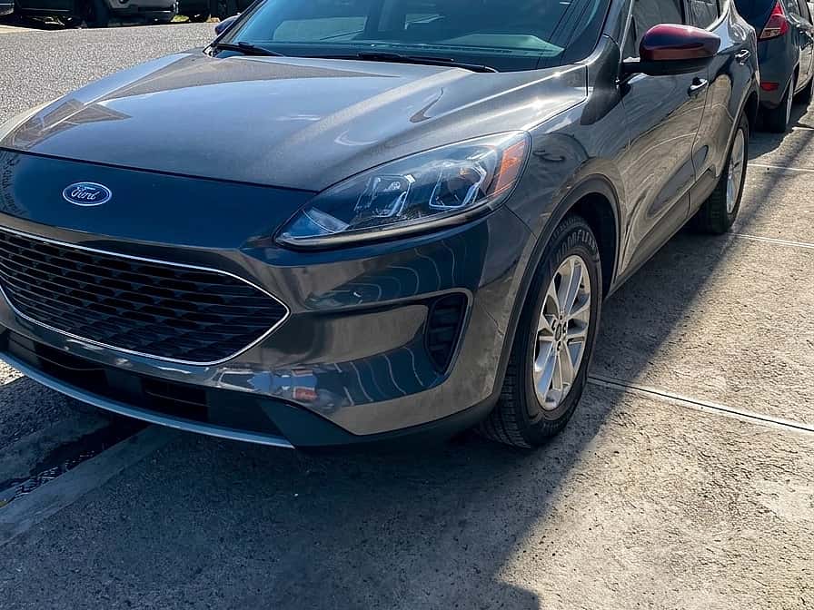 2020 Ford Escape Ecoboost usado en venta por Edward Emil Cruz Tejeda 