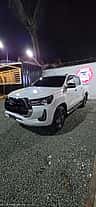 Toyota Hilux SRV 2025 - miniatura 1